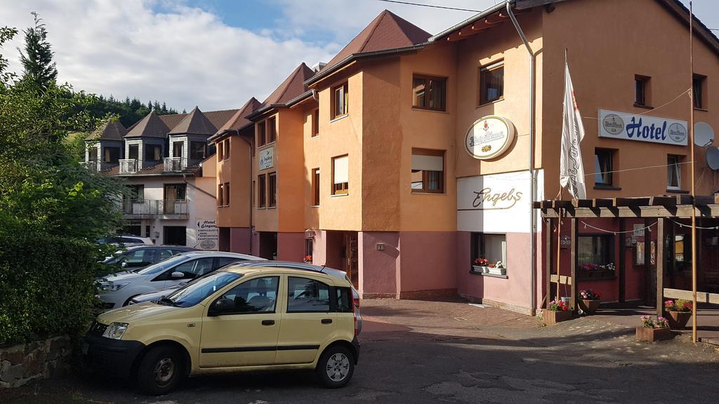 Hotel Zur Engelsburg Hausen-Wied Exterior photo